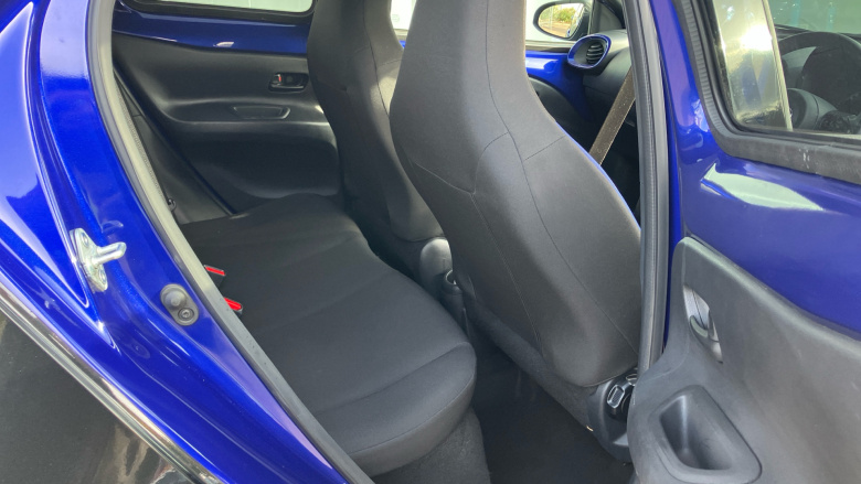 Toyota Aygo X 1.0 VVT-i Edge 5dr Petrol Hatchback